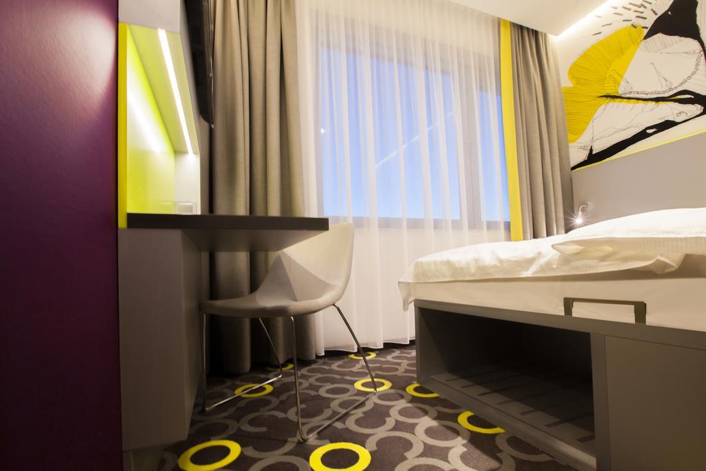 Qubus Hotel Żory Extérieur photo