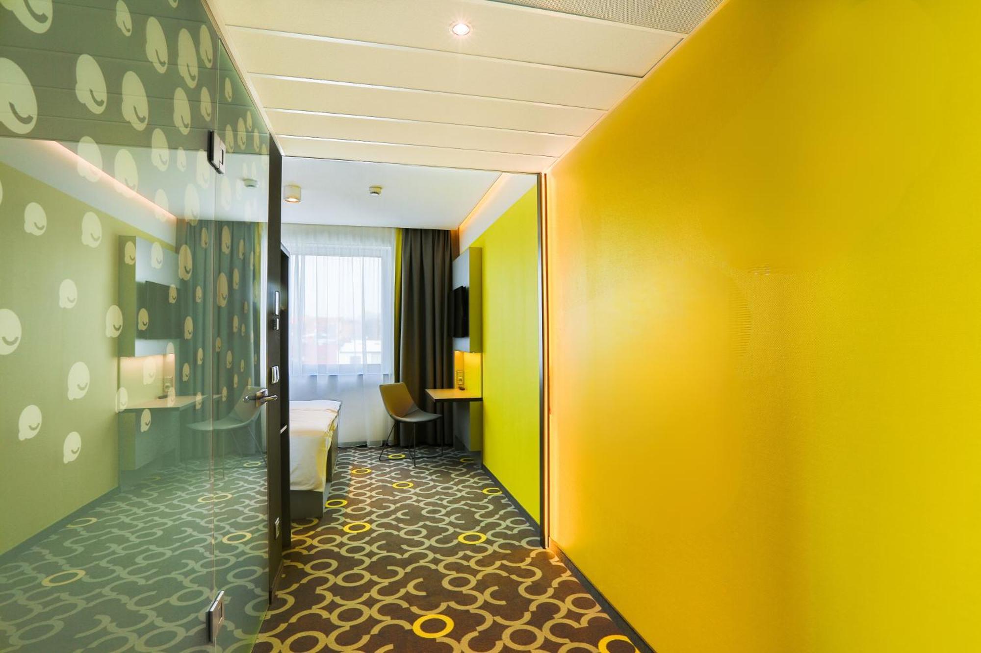 Qubus Hotel Żory Extérieur photo